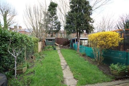 2 bedroom apartment to rent - Fleeming Road, London, E17 - Property View 2