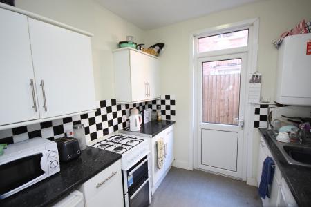 2 bedroom apartment to rent - Diana Road, London, E17 - Property View 2