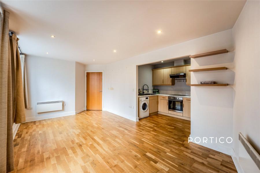 1 bedroom apartment to rent - Garratt Lane, London, SW18 - Property View 3