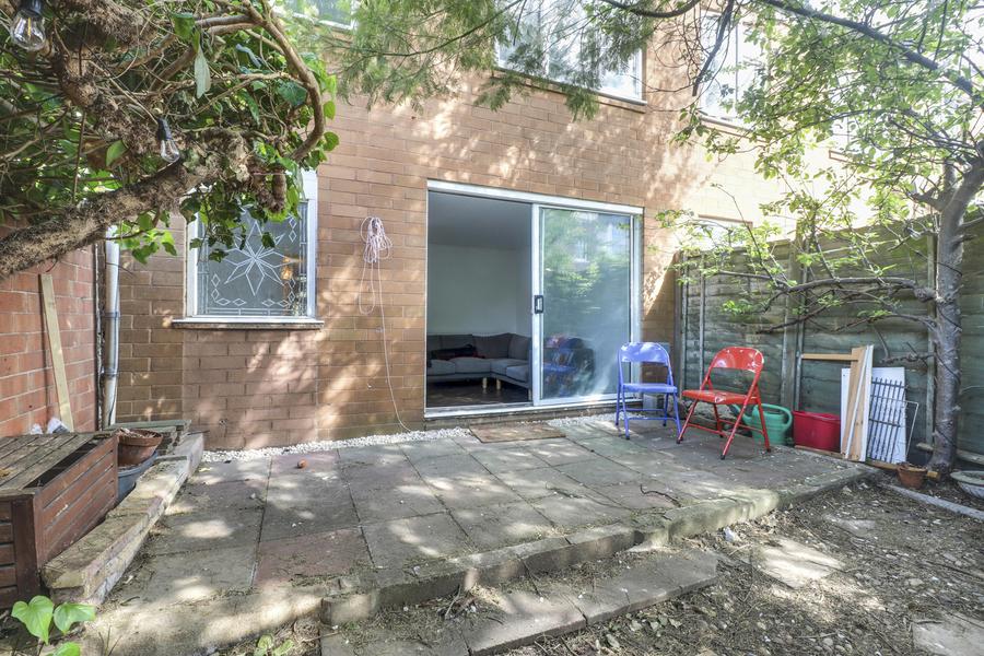 3 bedroom house to rent - Westdean Close, London, SW18 - Property View 2