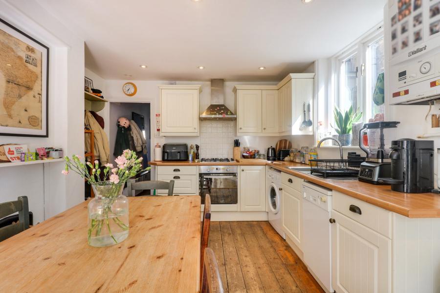 1 bedroom apartment to rent - Denton Street, London, SW18 - Property View 2