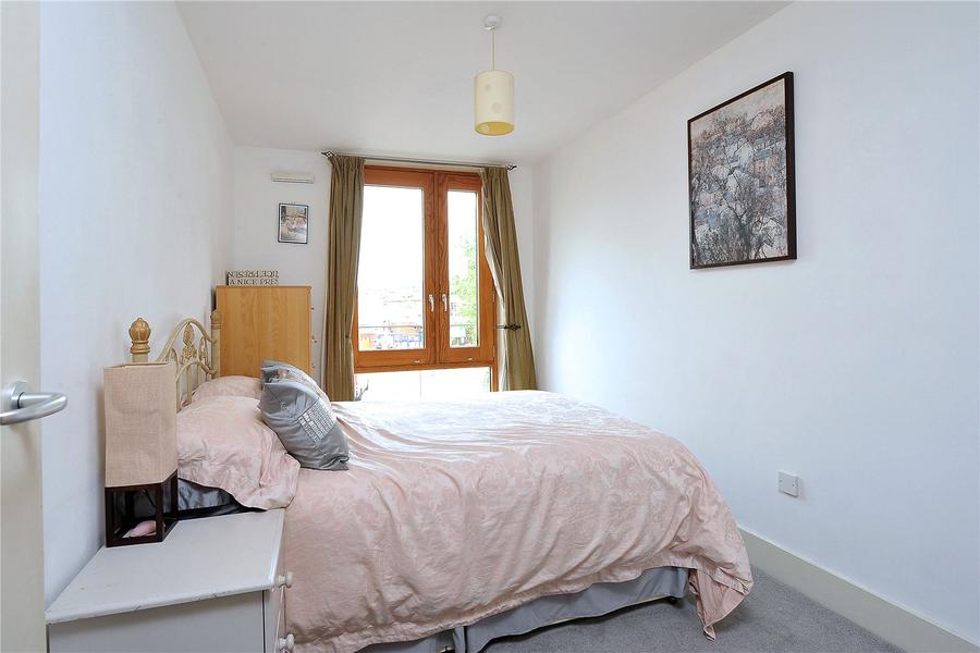 1 bedroom apartment to rent - Garratt Lane, London, SW18 - Property View 3