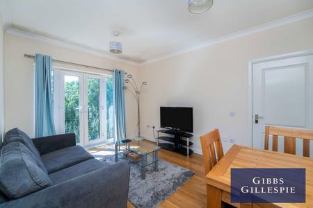 let laurel court london 44870 - Gibbs Gillespie