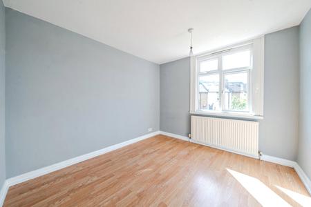 let whitestile road london 60421 - Gibbs Gillespie