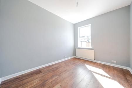 let whitestile road london 60421 - Gibbs Gillespie