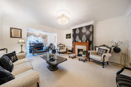 for sale queen anne's gardens london 62435 - Gibbs Gillespie