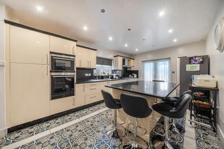 for sale queen anne's gardens london 62435 - Gibbs Gillespie
