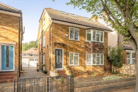 for sale webster gardens london 61053 - Gibbs Gillespie