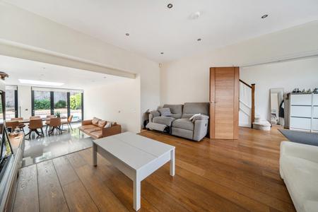 for sale hillcrest road london 23128 - Gibbs Gillespie
