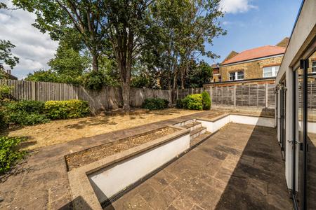 for sale hillcrest road london 23128 - Gibbs Gillespie