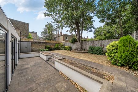 for sale hillcrest road london 23128 - Gibbs Gillespie