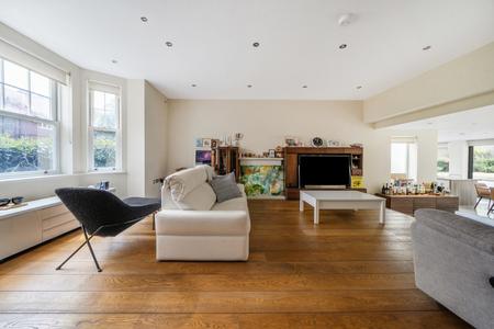 for sale hillcrest road london 23128 - Gibbs Gillespie