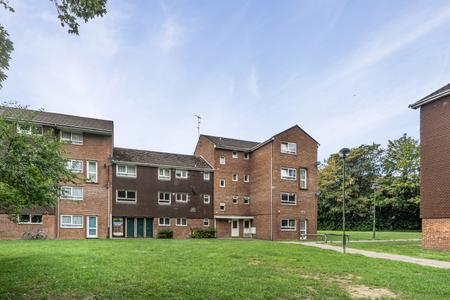 under offer park place london 75860 - Gibbs Gillespie
