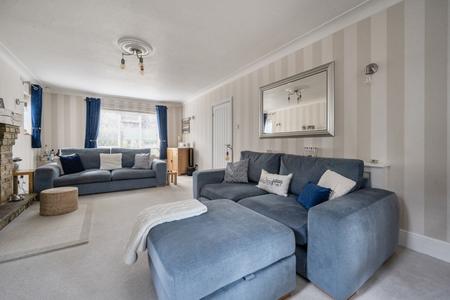 for sale nightingale way london 73725 - Gibbs Gillespie