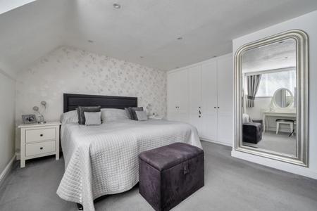 for sale nightingale way london 73725 - Gibbs Gillespie