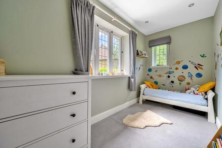 for sale slade oak lane london 22539 - Gibbs Gillespie