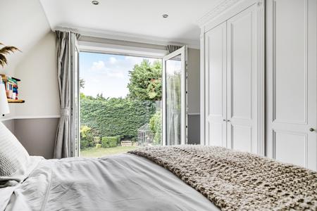 for sale slade oak lane london 22539 - Gibbs Gillespie