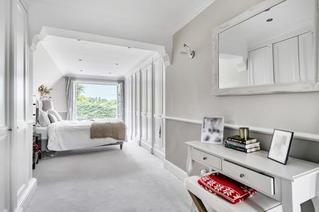for sale slade oak lane london 22539 - Gibbs Gillespie