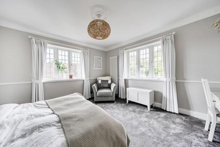 for sale slade oak lane london 22539 - Gibbs Gillespie