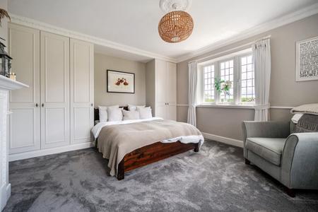 for sale slade oak lane london 22539 - Gibbs Gillespie