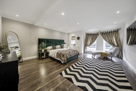for sale laurel court london 57914 - Gibbs Gillespie