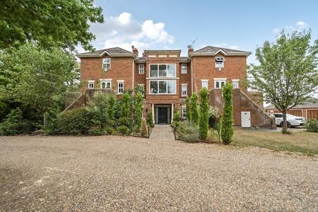 for sale laurel court london 57914 - Gibbs Gillespie