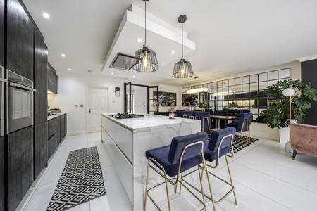 for sale laurel court london 57914 - Gibbs Gillespie
