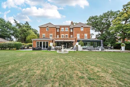 for sale laurel court london 57914 - Gibbs Gillespie