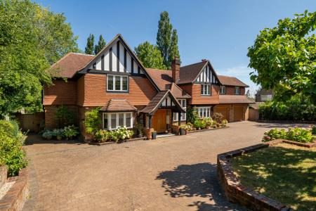 under offer woodhill avenue london 73863 - Gibbs Gillespie