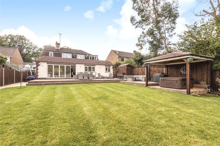 under offer dukes close london 8763 - Gibbs Gillespie
