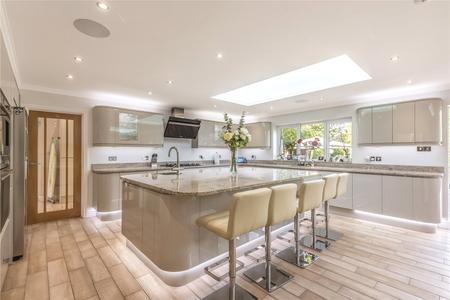 under offer dukes close london 8763 - Gibbs Gillespie