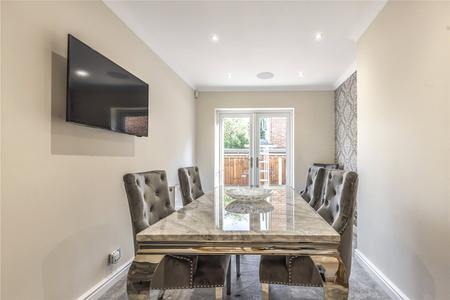 under offer dukes close london 8763 - Gibbs Gillespie