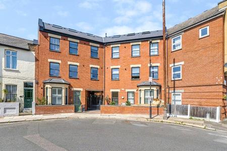 for sale boot court london 74102 - Gibbs Gillespie