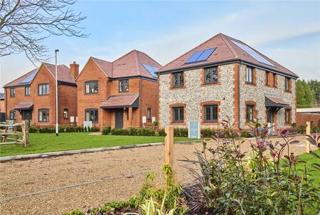 for sale pennwood grange london 67891 - Gibbs Gillespie
