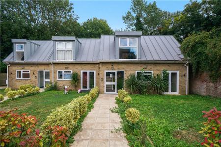 for sale knighton court london 34290 - Gibbs Gillespie