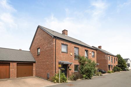 for sale brand avenue london 72709 - Gibbs Gillespie
