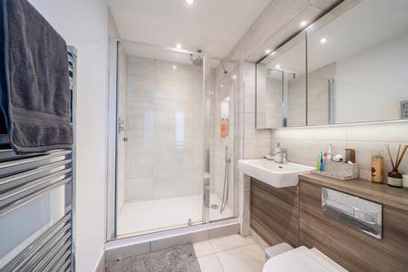 for sale garnet place london 72640 - Gibbs Gillespie