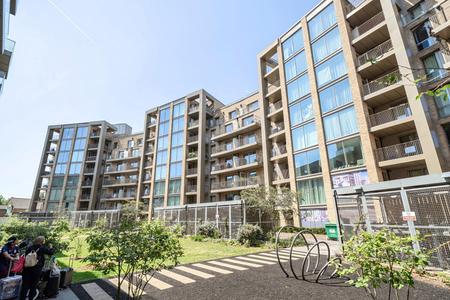 for sale garnet place london 72640 - Gibbs Gillespie