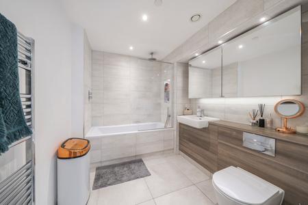 for sale garnet place london 72640 - Gibbs Gillespie