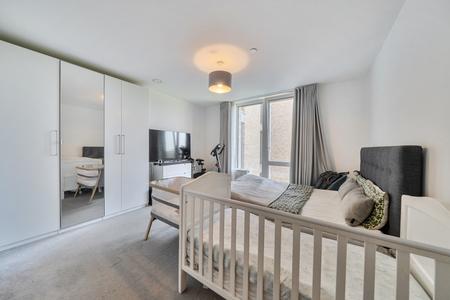 for sale garnet place london 72640 - Gibbs Gillespie