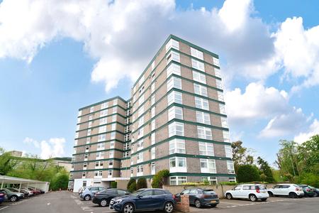 for sale denham lodge london 71400 - Gibbs Gillespie