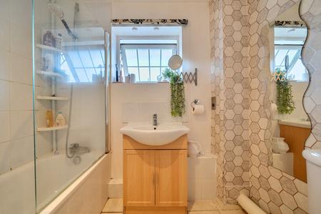 for sale newcombe rise london 67731 - Gibbs Gillespie