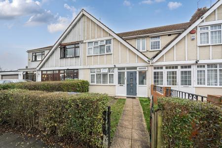 for sale d'arcy drive london 60109 - Gibbs Gillespie