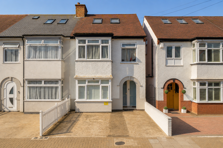 for sale parkfield road london 19520 - Gibbs Gillespie