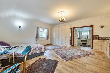 for sale wolsey road london 68586 - Gibbs Gillespie