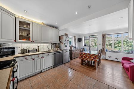 for sale cranbourne road london 67708 - Gibbs Gillespie