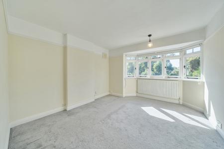 for sale raglan gardens london 57572 - Gibbs Gillespie