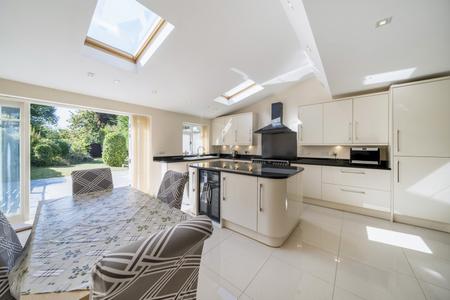 for sale raglan gardens london 57572 - Gibbs Gillespie