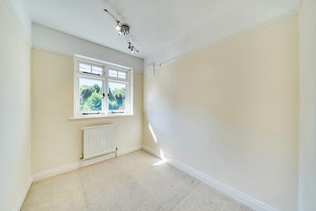 for sale raglan gardens london 57572 - Gibbs Gillespie