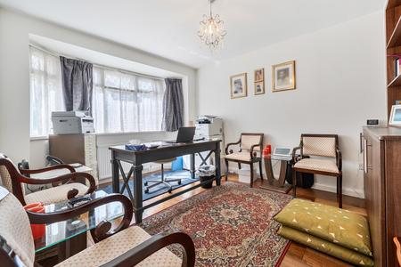 for sale brookdene avenue london 64386 - Gibbs Gillespie